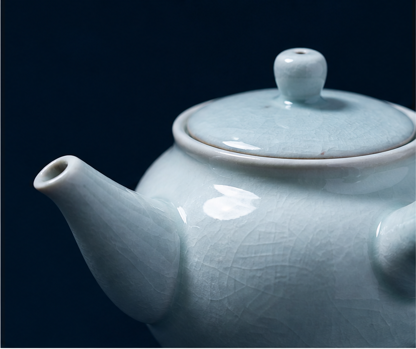 茶具商品图:锁定壶嘴与把手